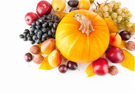 simsearch:400-08377901,k - autumnal fruit with yellow leaf isolated on white background Stock Photo - Budget Royalty-Free & Subscription, Code: 400-05680504