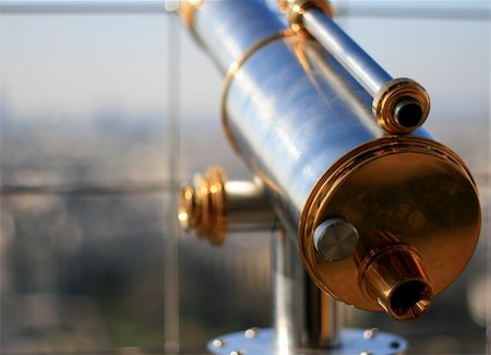 simsearch:400-04685090,k - closeup of a telescope on the eiffel tower Foto de stock - Royalty-Free Super Valor e Assinatura, Número: 400-05683919