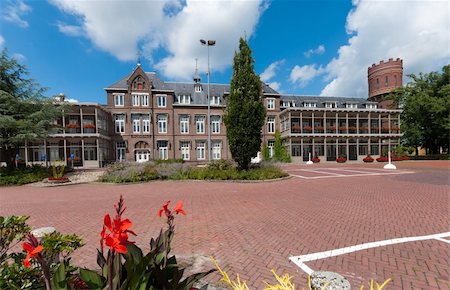 small hospital in Oldenzaal, the netherlands Foto de stock - Super Valor sin royalties y Suscripción, Código: 400-05694010