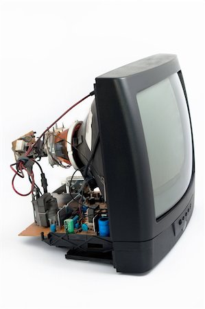 sergioua (artist) - disassemble crt television on a white background Photographie de stock - Aubaine LD & Abonnement, Code: 400-05696341