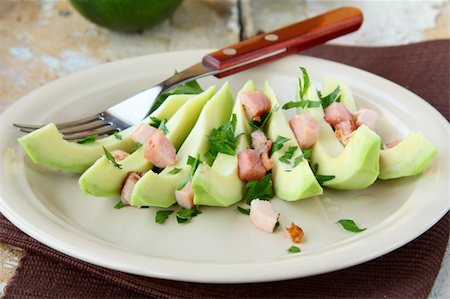 simsearch:400-04293911,k - vegetable salad with avocado Stock Photo - Budget Royalty-Free & Subscription, Code: 400-05699175