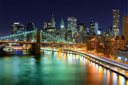 simsearch:400-04924438,k - View of Downtown New York City Photographie de stock - Aubaine LD & Abonnement, Code: 400-05690206