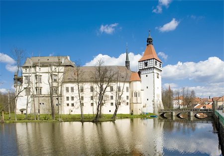 simsearch:400-05668451,k - Castle Blatna, Czech Republic Stock Photo - Budget Royalty-Free & Subscription, Code: 400-05690635