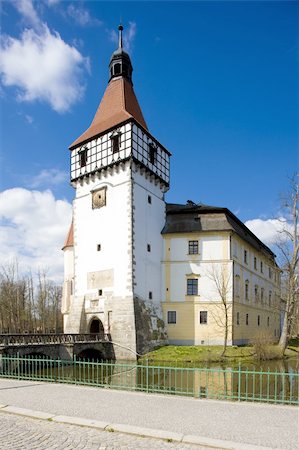 simsearch:400-05690633,k - Castle Blatna, Czech Republic Photographie de stock - Aubaine LD & Abonnement, Code: 400-05690636