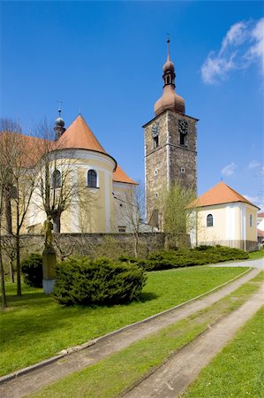 simsearch:400-05388385,k - St. John's Church and town tower, Pribyslav, Czech Republic Fotografie stock - Microstock e Abbonamento, Codice: 400-05690676
