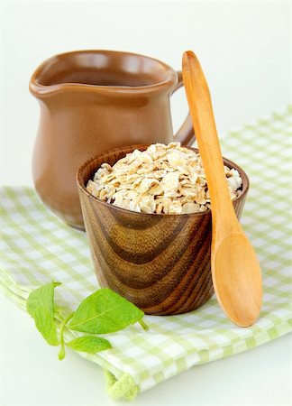 simsearch:400-04393799,k - Oat flakes and milk - concept of a healthy breakfast Fotografie stock - Microstock e Abbonamento, Codice: 400-05693795