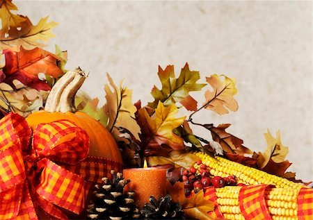 decorated autumn vegetables with candle and leaves Photographie de stock - Aubaine LD & Abonnement, Code: 400-05704235