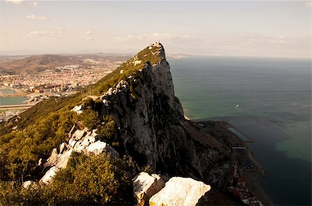 Rock of Gibraltar, top of the Mount Calpe in the Gibraltar Strait. Southern Spain. UK Fotografie stock - Microstock e Abbonamento, Codice: 400-05705752