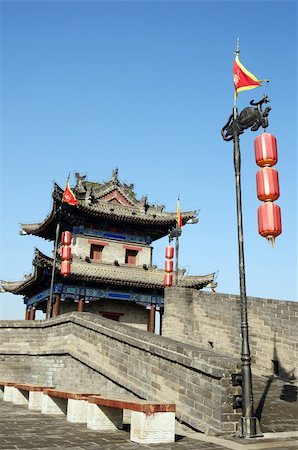 red fort - Landmark of the famous ancient city wall of Xian, China Foto de stock - Super Valor sin royalties y Suscripción, Código: 400-05707015