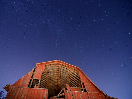 decrepit barns - Abandoned barn with the milkyway overhead. Stock Photo - Budget Royalty-Free & Subscription, Code: 400-05703517