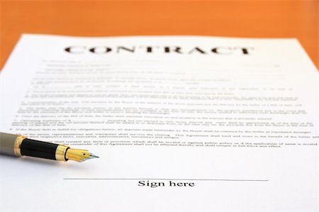 Contract document and fountain pen. Shallow depth of field, focus on "Sign here" text Stockbilder - Microstock & Abonnement, Bildnummer: 400-05714233