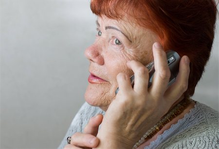 simsearch:400-04326061,k - Portrait of seventy year old woman with cellphone Stock Photo - Budget Royalty-Free & Subscription, Code: 400-05716147