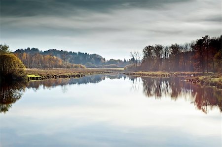 simsearch:400-04031749,k - An image of a nice autumn lake Stockbilder - Microstock & Abonnement, Bildnummer: 400-05716605