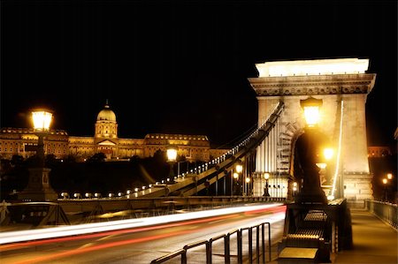 simsearch:400-08693963,k - view of chain bridge in Budapest, Hungary Foto de stock - Super Valor sin royalties y Suscripción, Código: 400-05719644