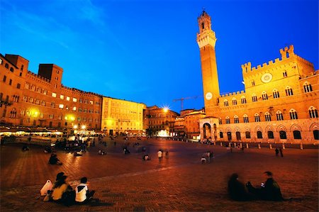 empty cathedrals europe - Piazza del Campo, Siena, Tuscany, Italy Stock Photo - Budget Royalty-Free & Subscription, Code: 400-05713420