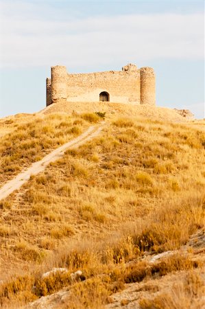 castle near Villar de la Encina, Castile-La Mancha, Spain Stock Photo - Budget Royalty-Free & Subscription, Code: 400-05724403