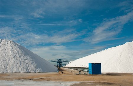 saladar - Modern salt refinery at its peak production Photographie de stock - Aubaine LD & Abonnement, Code: 400-05724936