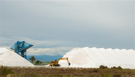 saladar - Modern salt refinery at its peak production Photographie de stock - Aubaine LD & Abonnement, Code: 400-05724937