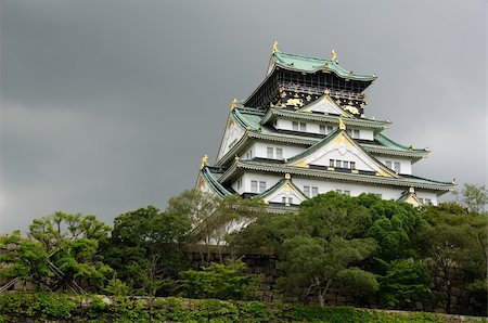 simsearch:400-07714224,k - The Osaka Castle. One of Japans most famous castles Stock Photo - Budget Royalty-Free & Subscription, Code: 400-05727955