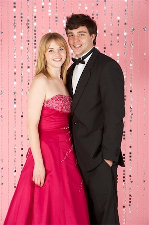 Young Couple Dressed For Party Foto de stock - Super Valor sin royalties y Suscripción, Código: 400-05729070