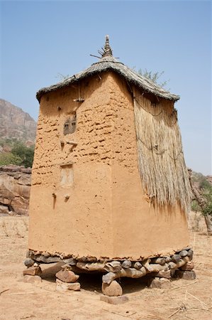 dogon - Granaries in a Dogon village, Mali (Africa).  The Dogon are best known for their mythology, their mask dances, wooden sculpture and their architecture. Photographie de stock - Aubaine LD & Abonnement, Code: 400-05721342
