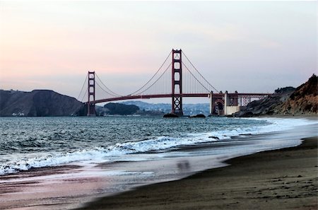 simsearch:400-04808154,k - Golden Gate Bridge Panorama Seen from Marshall Beach, San Francisco. Fotografie stock - Microstock e Abbonamento, Codice: 400-05734088