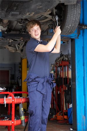 self-employed (male) - Mechanic working on car Stock Photo - Budget Royalty-Free & Subscription, Code: 400-05735183