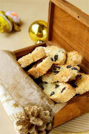 traditional Italian biscotti cookies with almonds Stock Photo - Budget Royalty-Free & Subscription, Code: 400-05735976