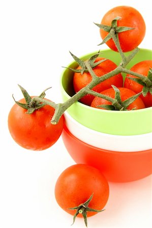 simsearch:400-06852377,k - fresh cherry tomatoes  over white Foto de stock - Super Valor sin royalties y Suscripción, Código: 400-05738190