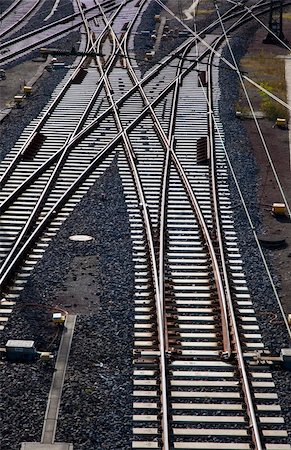 road junction - railway in detail Foto de stock - Super Valor sin royalties y Suscripción, Código: 400-05738840