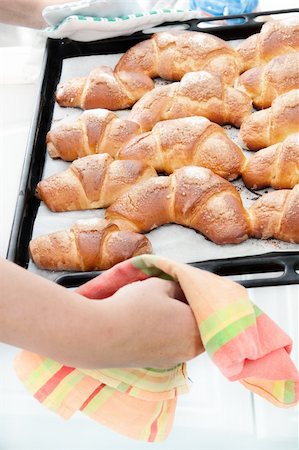 sergioua (artist) - Baked pies, croissants in the home kitchen Photographie de stock - Aubaine LD & Abonnement, Code: 400-05739827