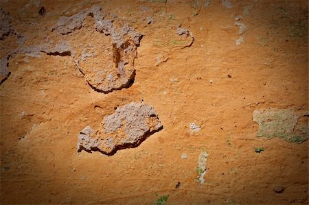 simsearch:400-04487077,k - The old wall covered with plaster crashed Stock Photo - Budget Royalty-Free & Subscription, Code: 400-05730191