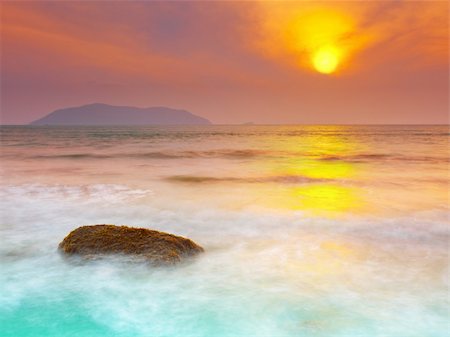 simsearch:400-04315171,k - Sunrise over the sea. Con Dao. Vietnam Fotografie stock - Microstock e Abbonamento, Codice: 400-05745592