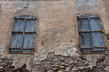 Windows in Viviers, the Department de l' Ardèche in the Region Rhône-Alpes Stock Photo - Budget Royalty-Free & Subscription, Code: 400-05746614