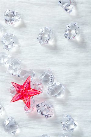 simsearch:400-05307881,k - christmas red crystal star over ice cubes and white fur background Stock Photo - Budget Royalty-Free & Subscription, Code: 400-05747268