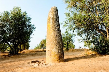 simsearch:400-05753403,k - menhir in Almendres near Evora, Alentejo, Portugal Stock Photo - Budget Royalty-Free & Subscription, Code: 400-05749889