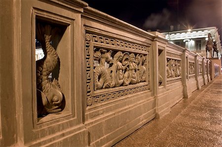 fontanka river - Night horizontal view of Anichkov bridge. Across Fontanka river in Saint-Petersburg, Russia Photographie de stock - Aubaine LD & Abonnement, Code: 400-05754431