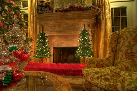 Warm home decorated for christmas. Stock Photo - Budget Royalty-Free & Subscription, Code: 400-05751323