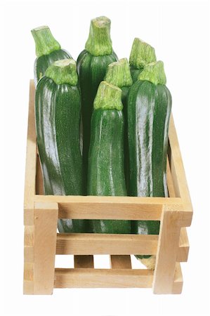 simsearch:400-05369871,k - Zucchini in Wooden Box on White Background Stock Photo - Budget Royalty-Free & Subscription, Code: 400-05752904