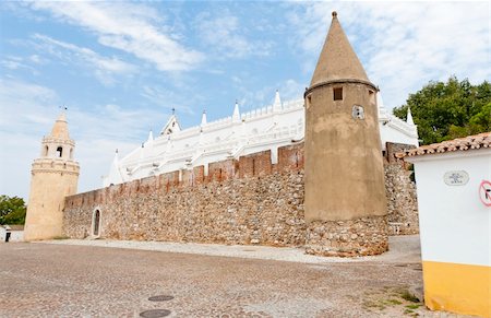 simsearch:400-05362173,k - Viana do Alentejo Castle, Alentejo, Portugal Foto de stock - Super Valor sin royalties y Suscripción, Código: 400-05753411