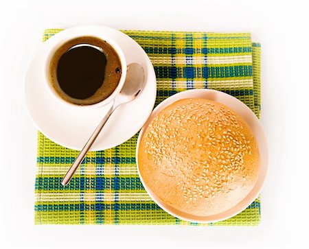 simsearch:400-08936874,k - coffee and newly baked bread on a white background Foto de stock - Royalty-Free Super Valor e Assinatura, Número: 400-05876201