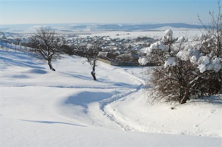 simsearch:400-05301094,k - Beautiful winter rural landscape. Stockbilder - Microstock & Abonnement, Bildnummer: 400-05876592