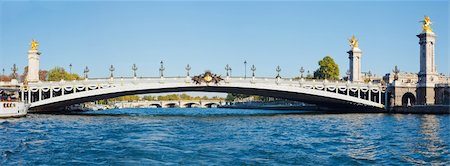 simsearch:400-05358650,k - Panorama Alexander III bridge, paris, france. View from the water Stock Photo - Budget Royalty-Free & Subscription, Code: 400-05877814