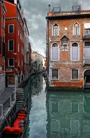 simsearch:400-07667007,k - View on Venice canal. Italy Photographie de stock - Aubaine LD & Abonnement, Code: 400-05877977