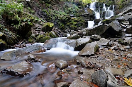 simsearch:400-04412215,k - Shypit Waterfall near Borzhava ridge. Ukraine Photographie de stock - Aubaine LD & Abonnement, Code: 400-05878146