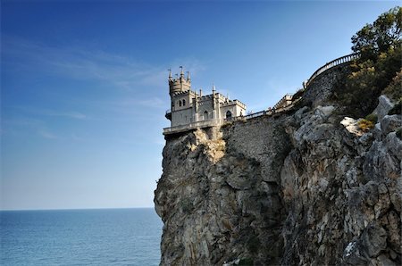 The well-known castle Swallow's Nest near Yalta in Crimea, Ukraine Photographie de stock - Aubaine LD & Abonnement, Code: 400-05878219