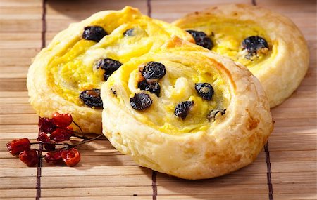 simsearch:400-04835290,k - Homemade cookies with custard and raisins, and dried berries Stock Photo - Budget Royalty-Free & Subscription, Code: 400-05878297