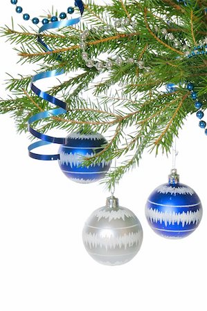 simsearch:400-05382600,k - Fir branch with red christmas baubles on white background Stockbilder - Microstock & Abonnement, Bildnummer: 400-05878690