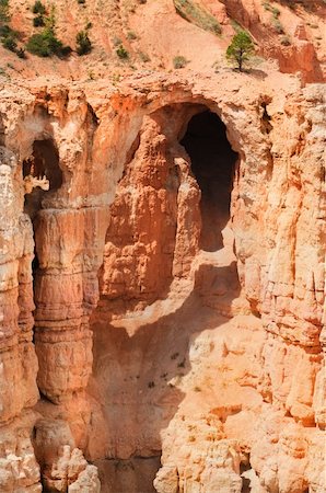 simsearch:400-05361559,k - cave in Bryce Canyon National park, Utah Photographie de stock - Aubaine LD & Abonnement, Code: 400-05884072