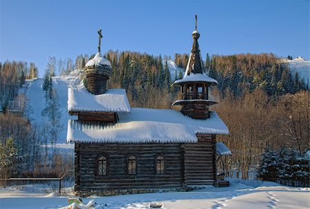 old russian wooden church photo Foto de stock - Super Valor sin royalties y Suscripción, Código: 400-05884823